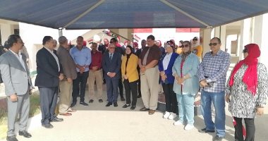 محافظ بورسعيد يقرر صرف 10 آلاف جنيه لمدرسة زينب الكفراوي: أحسن مدرسة دخلتها