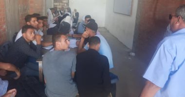غلق مركزين للدروس الخصوصية بقرية التفتيش بالحامول كفر الشيخ.. صور