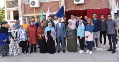 رئيس جامعة أسيوط يزور كلية التمريض لمتابعة سير العملية التعليمية