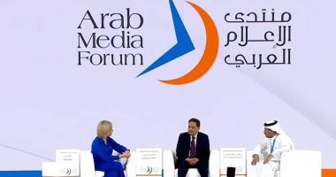 كرم جبر يطالب باستراتيجية عمل موحدة للإعلام العربى لمواجهة منصات التواصل الاجتماعى