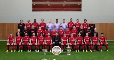 محمد صلاح يتصدر الصورة الرسمية لنادي ليفربول لموسم 2022-2023