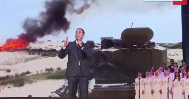 فقرة غنائية لـ "مدحت صالح وكورال روح الشرق" بالندوة التثقيفية الـ 36