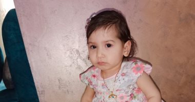 "كيان" طفلة سيناوية تعانى ضمور العضلات أطلق متطوعون حملة لإنقاذ حياتها.. صور