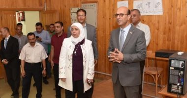 رئيس جامعة أسيوط: تخصيص أتوبيسات لنقل طلاب الجامعة الأهلية