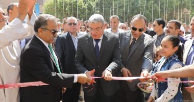محافظ المنيا يفتتح منفذا لبيع اللحوم بأسعار مخفضة ويتابع إنشاء مستشفى أبو قرقاص