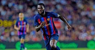 برشلونة يعلن رسمياً إصابة كيسي وغيابه عن مباراة سيلتا فيجو