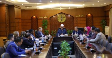أمين عام مجمع البحوث الإسلامية يستقبل وفد مساعدي أعضاء الكونجرس الأمريكي للتعريف بجهود الأزهر