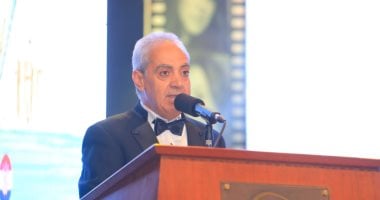 الأمير أباظة خلال افتتاح مهرجان الإسكندرية: هذه الدورة تعيدنا للكوميديا والابتسامة.. صور