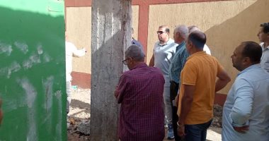 محافظ الدقهلية يكلف رئيس حى غرب المنصورة بتعديل موضع كشك كهرباء بمدخل مدرسة