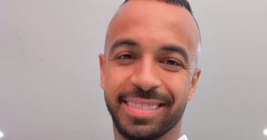 أفشة يظهر بقميص تدريبات الأهلى فى الموسم الجديد