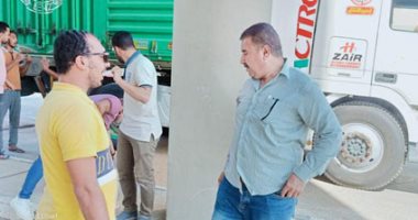 حملة للتطهير حول صوامع القمح بعرب العليقات لمحاربة "السوس".. صور