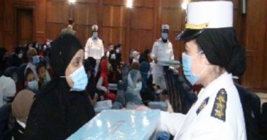 الأمن الإنساني فى الجمهورية الجديدة.. الداخلية ترسم البسمة على وجوه المواطنين.. توزع حلوى المولد على الأيتام والمستشفيات وأسر الشهداء.. ومساعدات طبية للمناطق الأولى بالرعاية.. واصطحاب أبناء الأبطال لمدارسهم