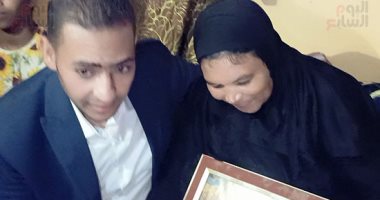 عودة الابنة التائهة إلى أحضان عائلتها بعد غياب 45 عاما.. سيدة الكرنك بعد عودتها لبنى سويف تتحدث لليوم السابع: أول مرة أشعر بالعزوة وإنى بين أهلى وناسى.. أولادي بقى ليهم أخوال وأهل وفرحتي ما كملتش بموت والدى