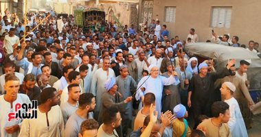 بالجمال والخيول والهودج.. أهالى قرى الأقصر يحتفلون بالليلة الختامية للمولد النبوى