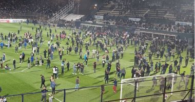 قتيل وأكثر من 100 مصاب فى أحداث شغب بملعب مدينة لا بلاتا الأرجنتينية