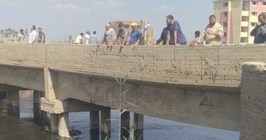 استمرار أعمال البحث عن طفل رضيع سقط إثر حادث في مصرف بالشرقية
