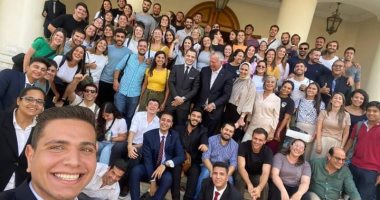 طلاب جامعة أسيوط يلتقون بطلاب أوروجواى خلال زيارتهم للمعهد الدبلوماسى بالقاهرة