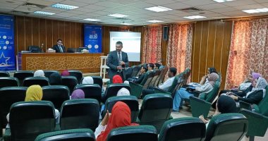 جائزة مصر للتميز الحكومي تطلق برنامجا تدريبيا لموظفى مركز الخدمات الحكومية بأسوان