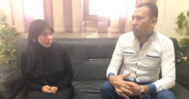 بعد توثيقها تفاصيل يومها على قبر زوجها..مروة: أستأذنه في الذهاب لأسرتي (صور)