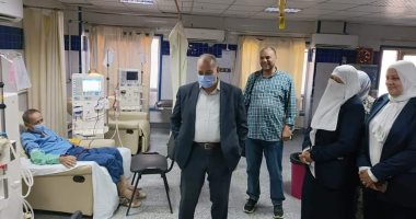 مدير التأمين الصحى الشامل بالشرقية يتفقد أقسام مستشفى المبرة.. صور