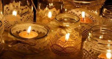 أفكار لإعادة تدوير البرطمانات الزجاجية.. تخزين السمن ووعاء للشمع