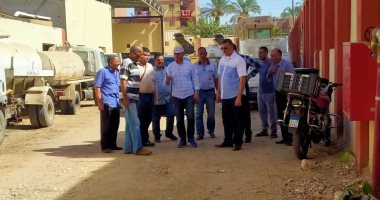 محافظ أسيوط يوجه بمتابعة معدلات تنفيذ مشروعات الخطة الاستثمارية بالمراكز 