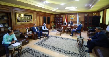 محافظ كفر الشيخ يناقش نسب تنفيذ مشروعات المرحلة الأولى مع مسئولى حياة كريمة