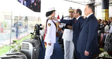 الأيدي الناعمة بالحراسات الخاصة..الشرطة النسائية تتصدر مشهد أرض العروض (صور)