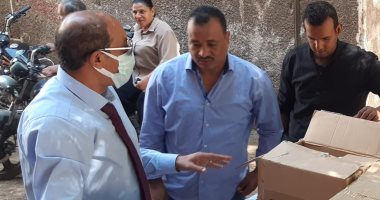 ضبط 420 زجاجة مشروبات كحولية مقلدة داخل مخزن غير مرخص بالأقصر.. صور