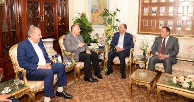 محافظ أسيوط يستقبل رئيس شركة الوجه القبلى لإنتاج الكهرباء ورئيس أسيوط لتكرير البترول