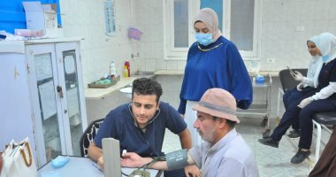 إجراء الكشف الطبى على 1308 مواطنين بقافلة طبية مجانية ضمن حياة كريمة بكفر الشيخ