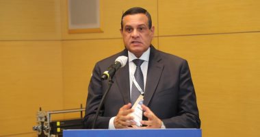 وزير التنمية المحلية يعرض مشروع مصر لتنمية وتطوير الريف بالمؤتمر العالمى للحكومات