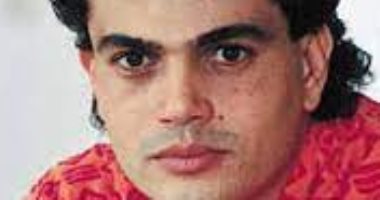 عمرو دياب يرد على اتهامه بأنه من جيل عاق والمقارنة مع عبد الحليم حافظ