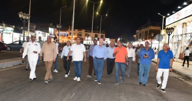 محافظ جنوب سيناء يتفقد أعمال تطوير ساحة مسجد الصحابة وميدان الساعة بشرم الشيخ