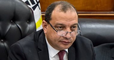 باحث بجامعة بني سويف يحصد جائزة أفضل بوستر بمؤتمر بحوث القمح فى الصين