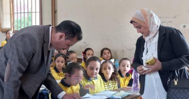 وكيل تعليم الجيزة توجه بضرورة التأكد من سلامة الوجبة المدرسية.. صور