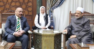 الإمام الأكبر يعزى وزير الصحة الباكستانى فى ضحايا الفيضانات 