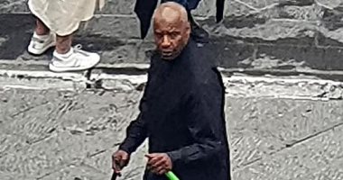 دينزل واشنطن يعود لتصوير The Equalizer 3 متكئا على عصاه 