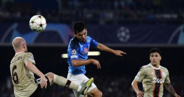 نابولي يتأهل للأدوار الإقصائية في دوري أبطال أوروبا بفوز عريض على أياكس