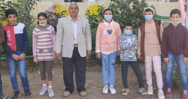 تشييع جثمان مدير مدرسة توفي بأزمة قلبية أثناء عمله بكفر شكر 