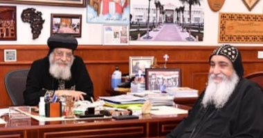 البابا تواضروس يلتقى مقرر لجنة شؤون الرهبنة والأديرة بالمجمع المقدس