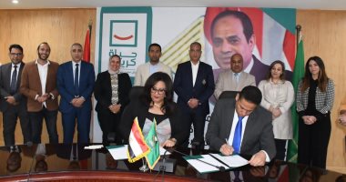 محافظ الفيوم يشهد توقيع وتسليم عقدين للتمويل متناهى الصغر بـ10 ملايين جنيه