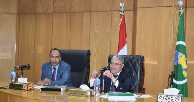 محافظ المنيا يتابع معدلات ونسب تنفيذ مشروعات "حياة كريمة" 