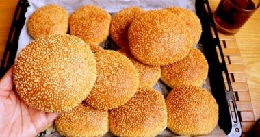 طريقة عمل قرص السمسم بالمنزل.. وجبة خفيفة ومغذية لطفلك 