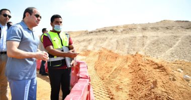 الرئيس السيسى يتفقد تطوير كورنيش المقطم ومنطقة الهضبة الوسطى