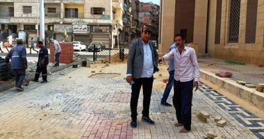 استمرار أعمال رصف طريق فوه دسوق وميدان الدسوقى بالانترلوك بكفر الشيخ