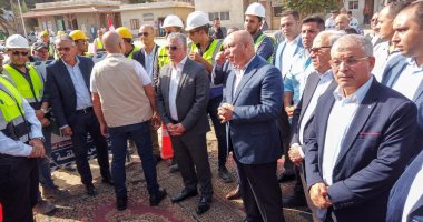 وزير النقل ورئيس المنطقة الاقتصادية لقناة السويس يتفقدان ميناء غرب بورسعيد ومحطة حاويات بورسعيد  