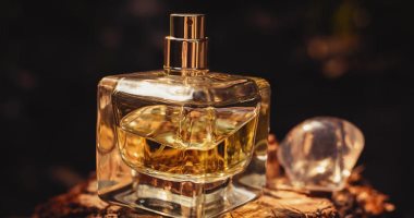 كيف تتم إعادة تدوير زجاجات العطور الفارغة للحفاظ على البيئة؟