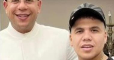 عمر كمال ينفى خبر زواجه ويوضح حقيقة تواجده مع الداعية أسامة قابيل