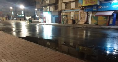 هطول أمطار بمحافظة دمياط واستعدادات مكثفة لرفع المياه من الشوارع.. صور